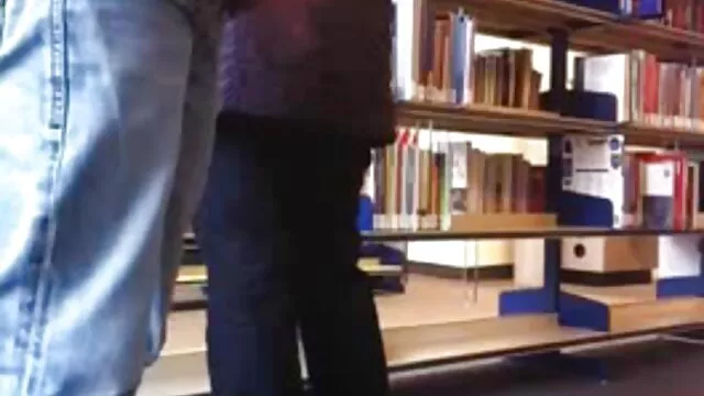 Porno Geen registratie  Twirls blonde Kont voor eerste keer sex filmpjes webcam