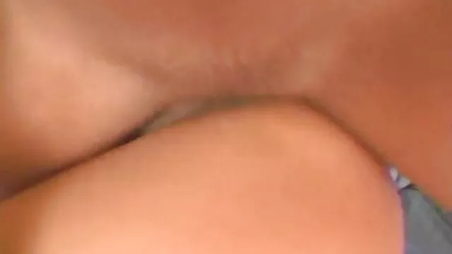 Porno Geen registratie  Roodharige huishoudster in kousen die gratissexfilmpjes haar meester in bed neukt