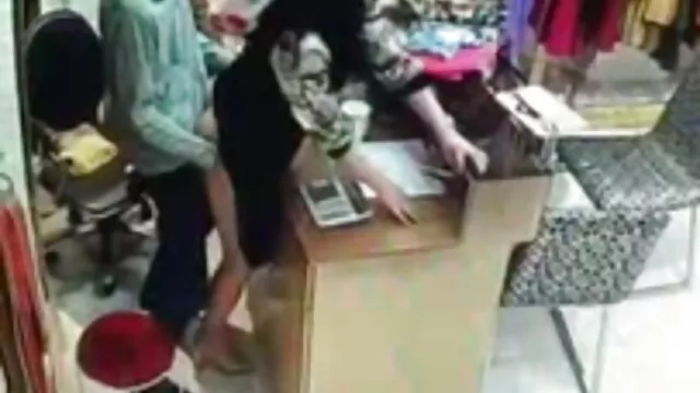 Porno Geen registratie  Jonge anale sex filmpjes twijgen kreunen luid van anale zweep