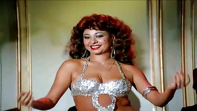 Porno Geen registratie  Kleine Aziatische Kata heerlijke sex filmpjes Zen die een grote zwarte lul inslikt