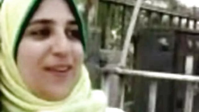 Porno Geen registratie  De jonge secretaresse pijpt een gratis sex filmpjes tieners grote baas op kantoor.