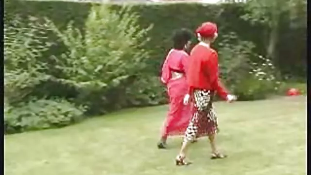 Porno Geen registratie  Gangbang in gratis lesbische sexfilmpjes de slaapzalen.