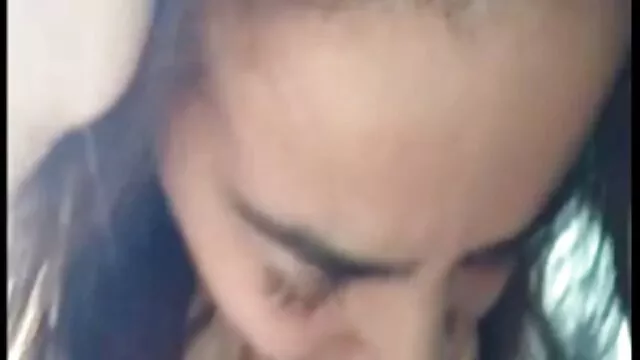 Porno Geen registratie  Grote blondine sex filmpjes xxx neukt een jonge man op de bank