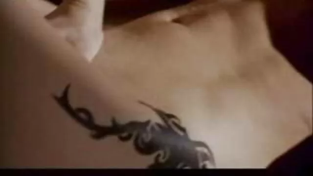 Porno Geen registratie  Hahal grey likt vagina en pakt een jonge vrouw op sexfilmpjes trio tafel.