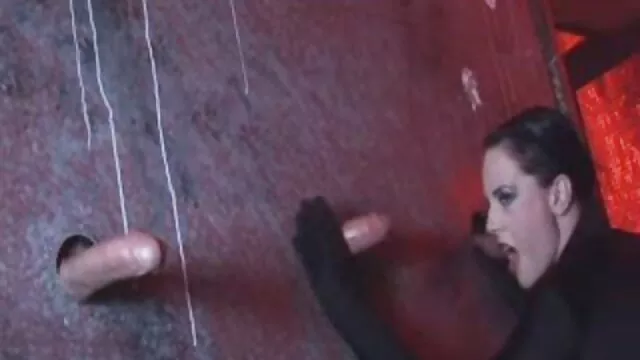 Porno Geen registratie  Langharig blondje met kreunende Grote oma sex filmpjes borsten hete seks