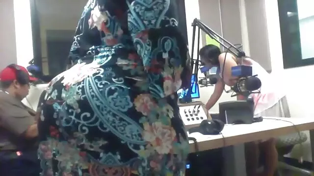 Porno Geen registratie  Duitse MILF neukt een zwarte man gratis sex filmpjes kijken buiten.