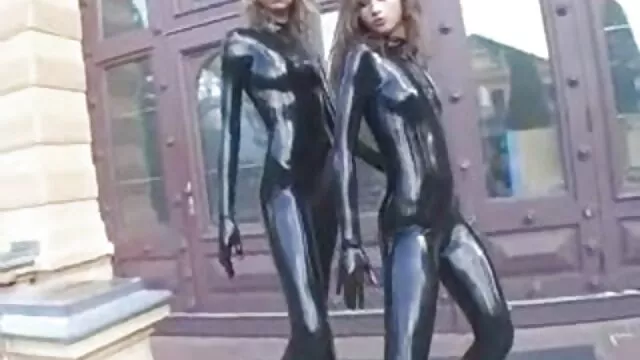 Porno Geen registratie  Meesteres in kousen zittend op het gezicht van haar slaaf gratis sex filmpjes gratis