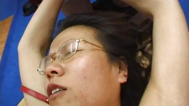 Porno Geen registratie  Die actrice die de casting vlaamse sexfilmpjes naait en klaarkomt.