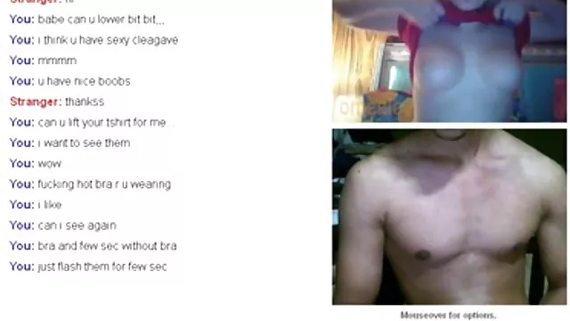 Porno Geen registratie  Het meisje in de mooie en gratissexfilmpjes zuigende leden.