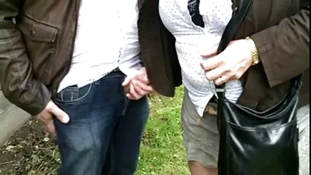 Porno Geen registratie  Zwarte grstis sexfilmpjes man haastte brunettes met harige schaamhaar