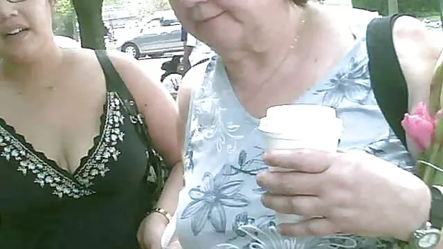 Porno Geen registratie  Die kerel maakt Cooney 123gratis sexfilmpjes en neukt twee studenten in wit ondergoed in anaal